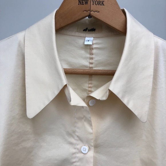 Di Vita Shirt w/ French Cuffs - Picture 2 of 7